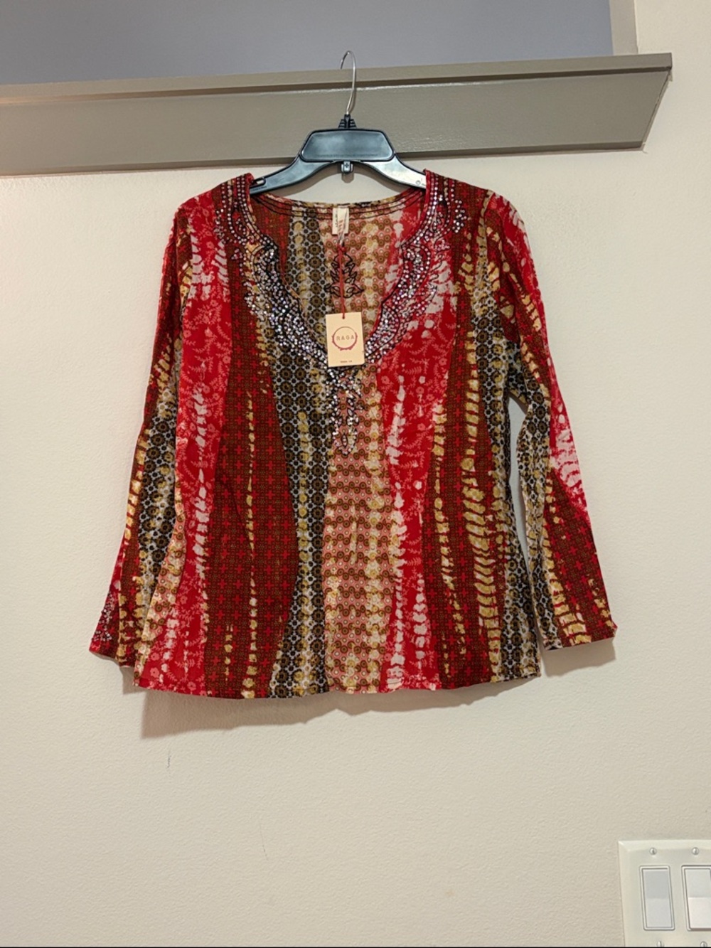 Raga Sequin Printed Top SZ S NWT